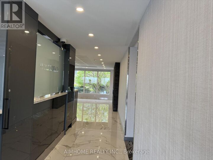 Property Photo:  115 Hillcrest Avenue 1504  ON L5B 3Y9 