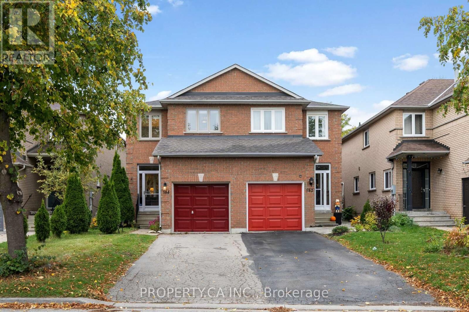 Property Photo:  584 Willowick Drive  ON L3X 2A9 