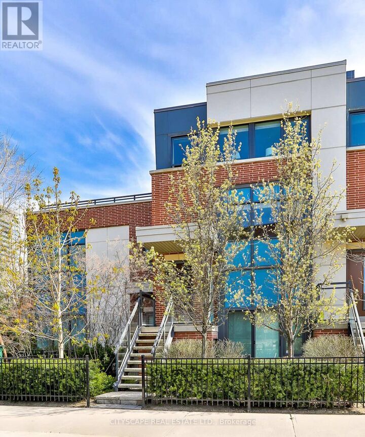 Property Photo:  35 Oak Street  ON M5A 0A2 