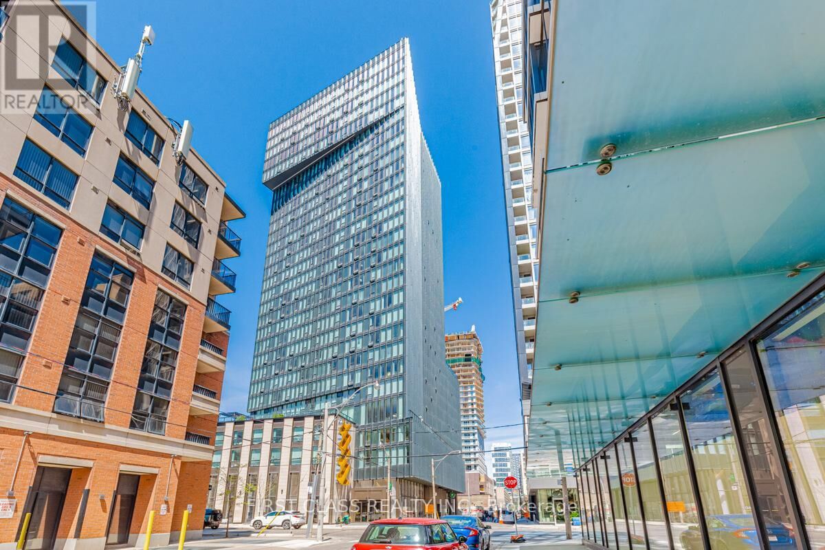Property Photo:  60 Shuter Street 1710  ON M5B 1A8 