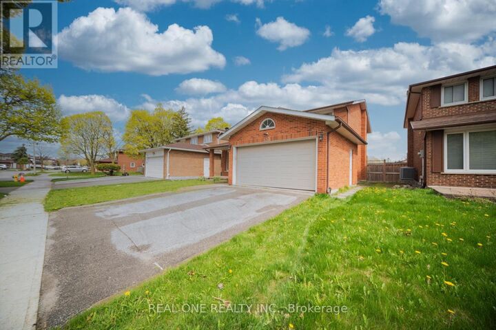 Property Photo:  133 Risebrough Circuit  ON L3R 3E1 