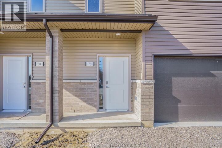 Property Photo:  35 Magnolia Lane  ON N7M 0W7 