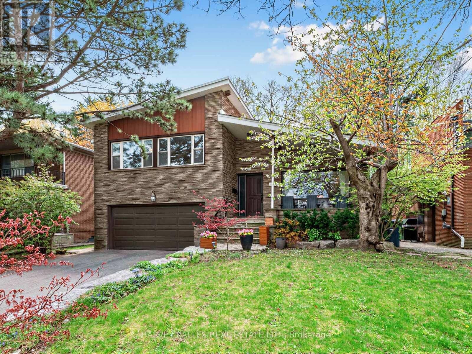 Property Photo:  71 Prue Avenue  ON M6B 1R6 