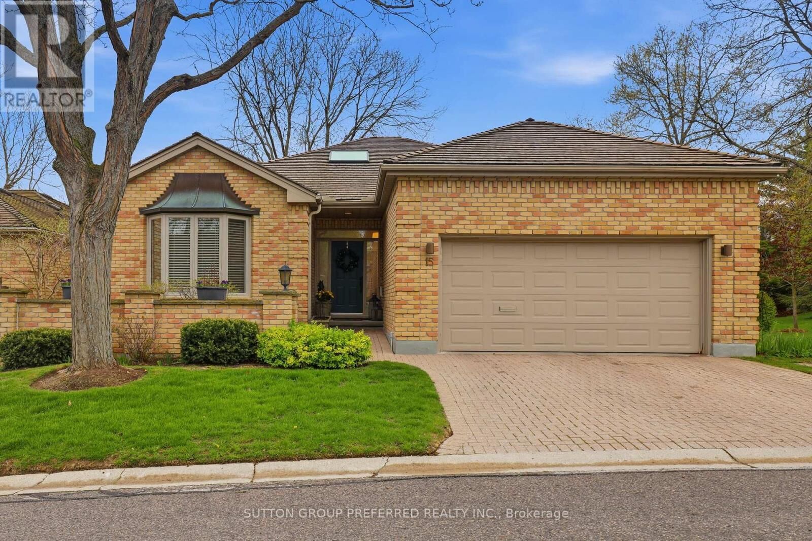 Property Photo:  1040 Riverside Drive 15  ON N6H 5N4 