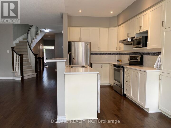 Property Photo:  29 Torbec Avenue  ON K2T 0B6 
