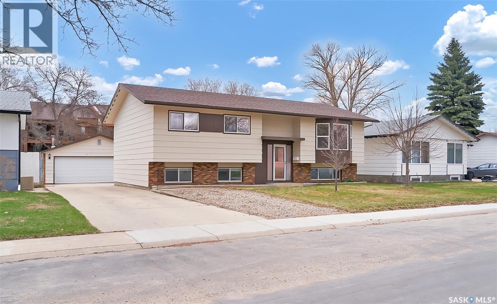Property Photo:  118 Stone Terrace  SK S7M 4J5 