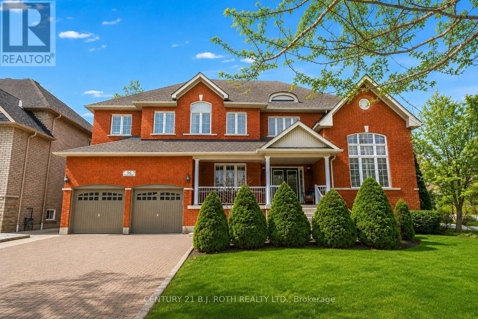 Property Photo:  38 Camelot Square  ON L4M 0C3 