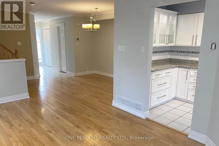 Property Photo:  311 Southcrest Private  ON K1V 2B7 