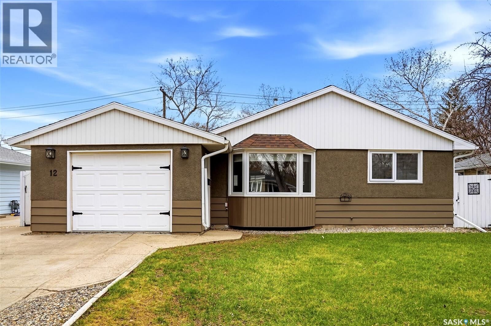 Property Photo:  12 Fox Glove Crescent  SK S4S 0G9 