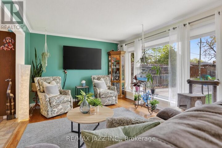 Property Photo:  1206 Belvedere Avenue  ON L1H 1T3 