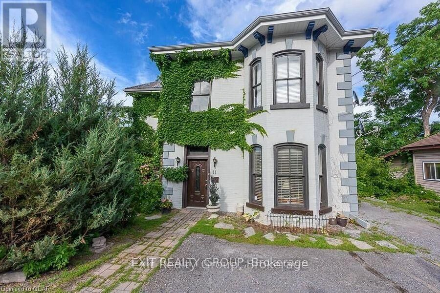 Property Photo:  11 Isabel Street  ON K8P 3N4 