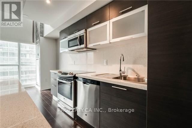 Property Photo:  386 Yonge Street 514  ON M5B 0A5 