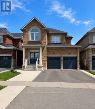 Property Photo:  107 Castle Oaks Crossing  ON L6P 3V2 