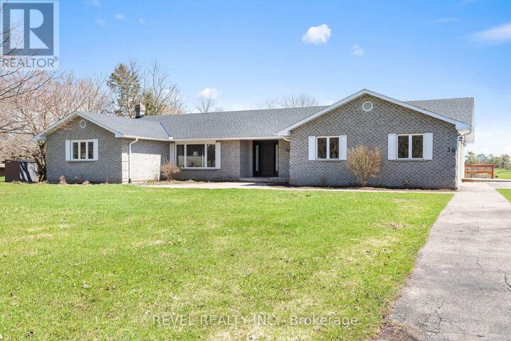 Property Photo:  30 Castle Harbour Drive  ON L9L 1P5 