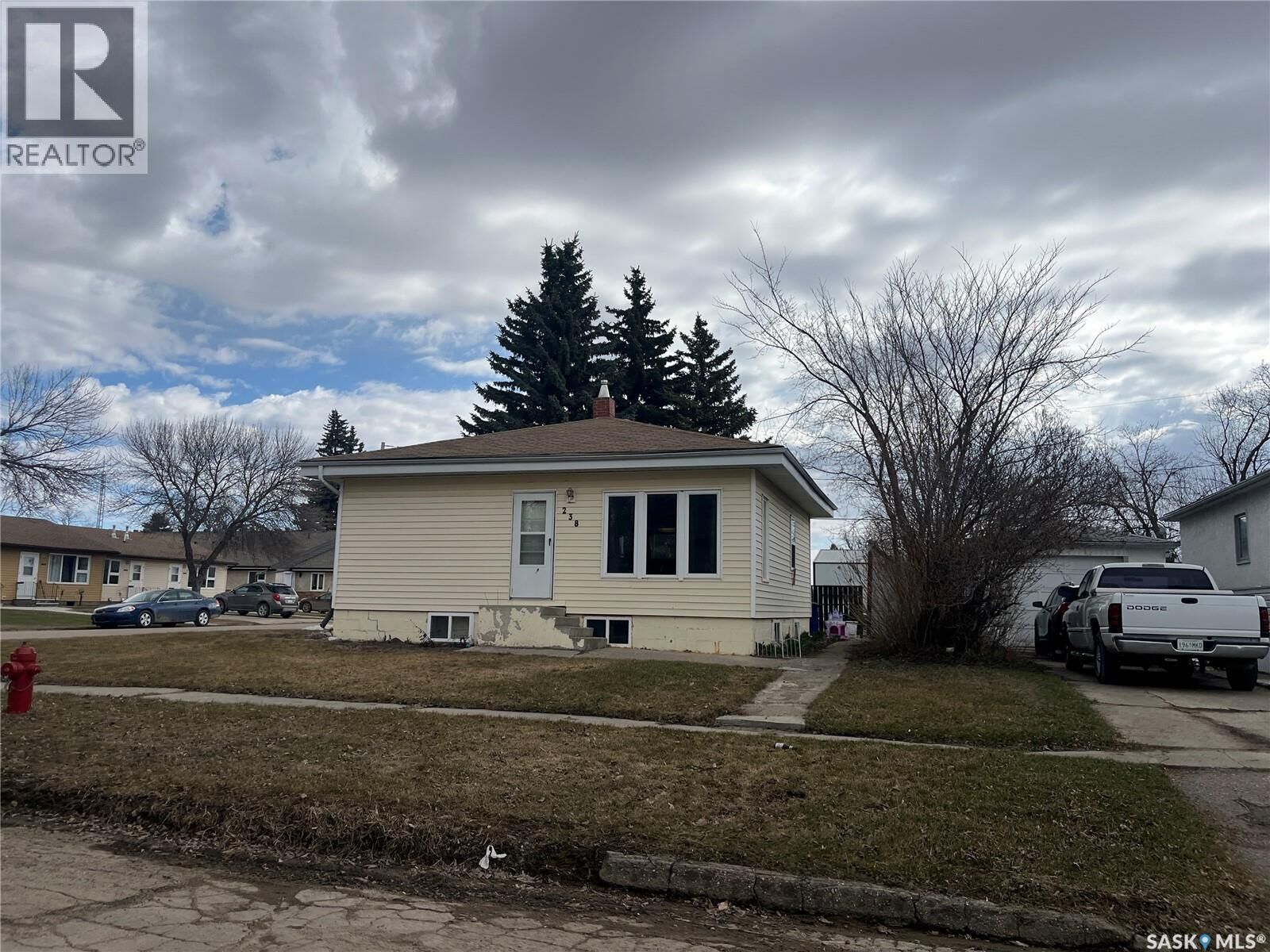Property Photo:  238 1st Street NW  SK S0A 4J0 