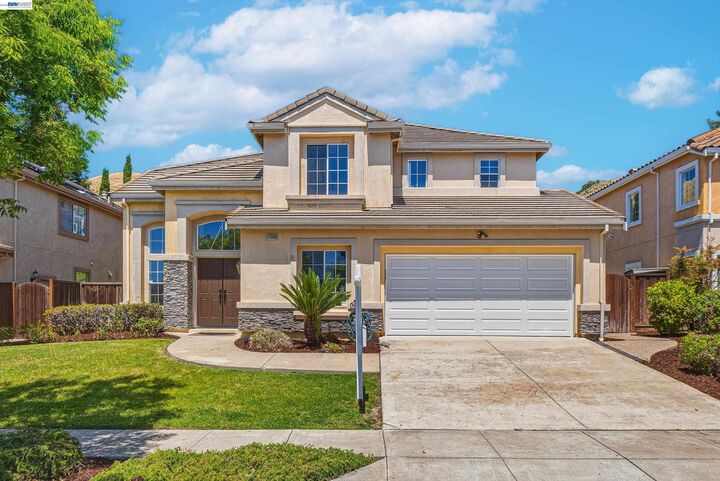 Property Photo: 41066 Canyon Heights Dr CA 94539