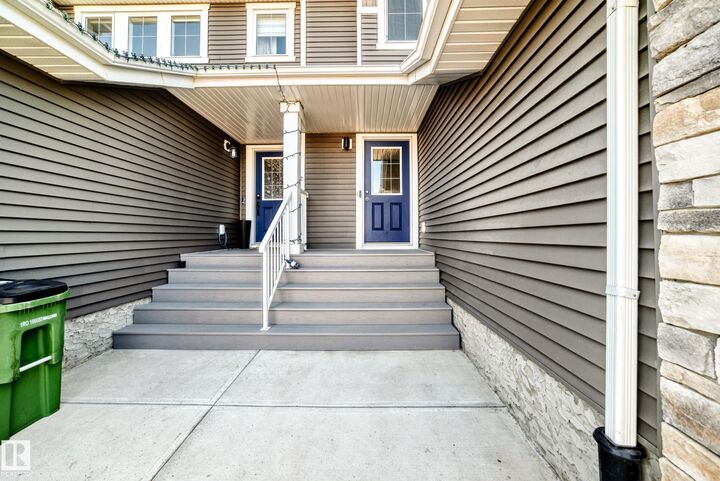 Property Photo:  55 Ebbers Close NW  AB T5Y 3Y4 