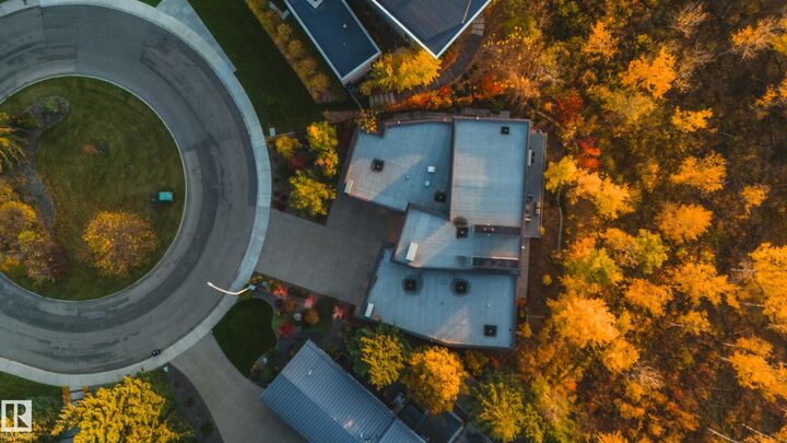 Property Photo: 112 Westbrook Drive NW AB T6J 2E1
