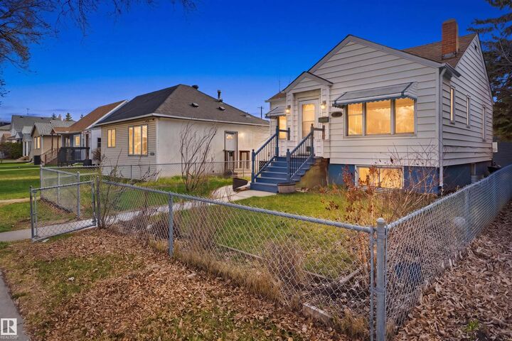 Property Photo:  11617 89 Street NW  AB T5B 3V3 