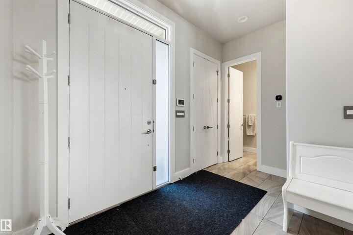 Property Photo:  9055 24 Avenue SW  AB T6X 0P4 