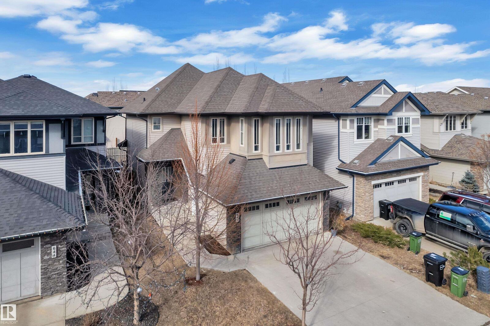 Property Photo:  642 Adams Way SW  AB T6W 0K1 