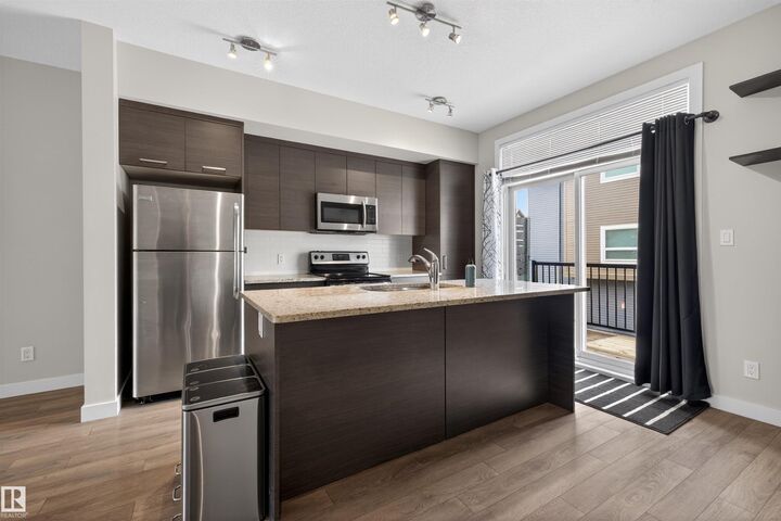 Property Photo:  2560 Pegasus Boulevard NW 8  AB T5E 6V4 