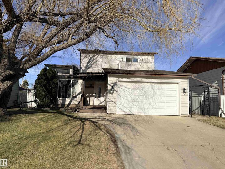Property Photo: 10248 109 Avenue AB T7P 1H1