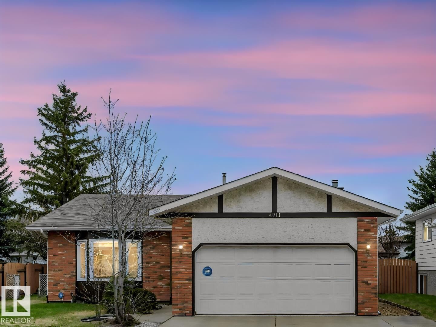 Property Photo:  4011 104 Street NW  AB T6J 6K9 