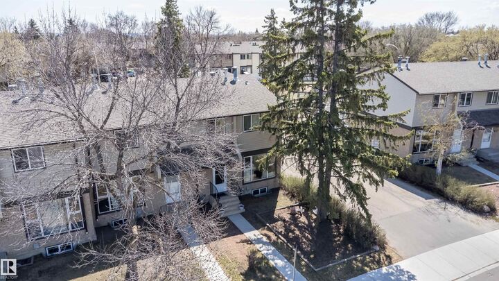 Property Photo:  3217 142 Avenue NW  AB T5Y 1H9 