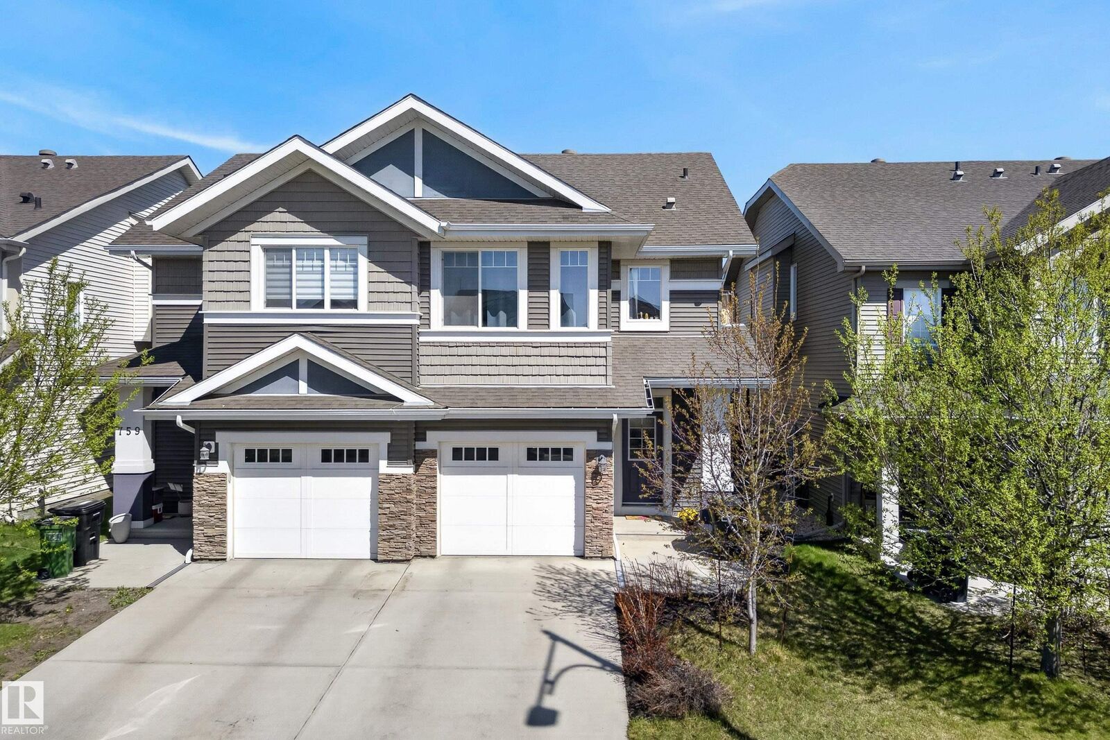 Property Photo:  757 Eagleson Crescent NW  AB T6M 0T8 