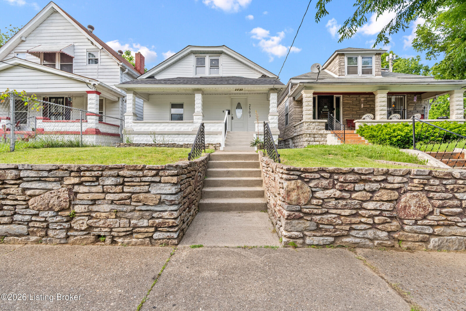 Property Photo:  2303 Greenwood Ave  KY 40210 