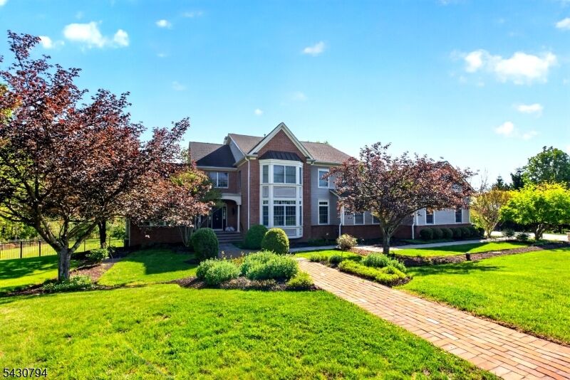 Property Photo:  8 Morningside Ct  NJ 08822 