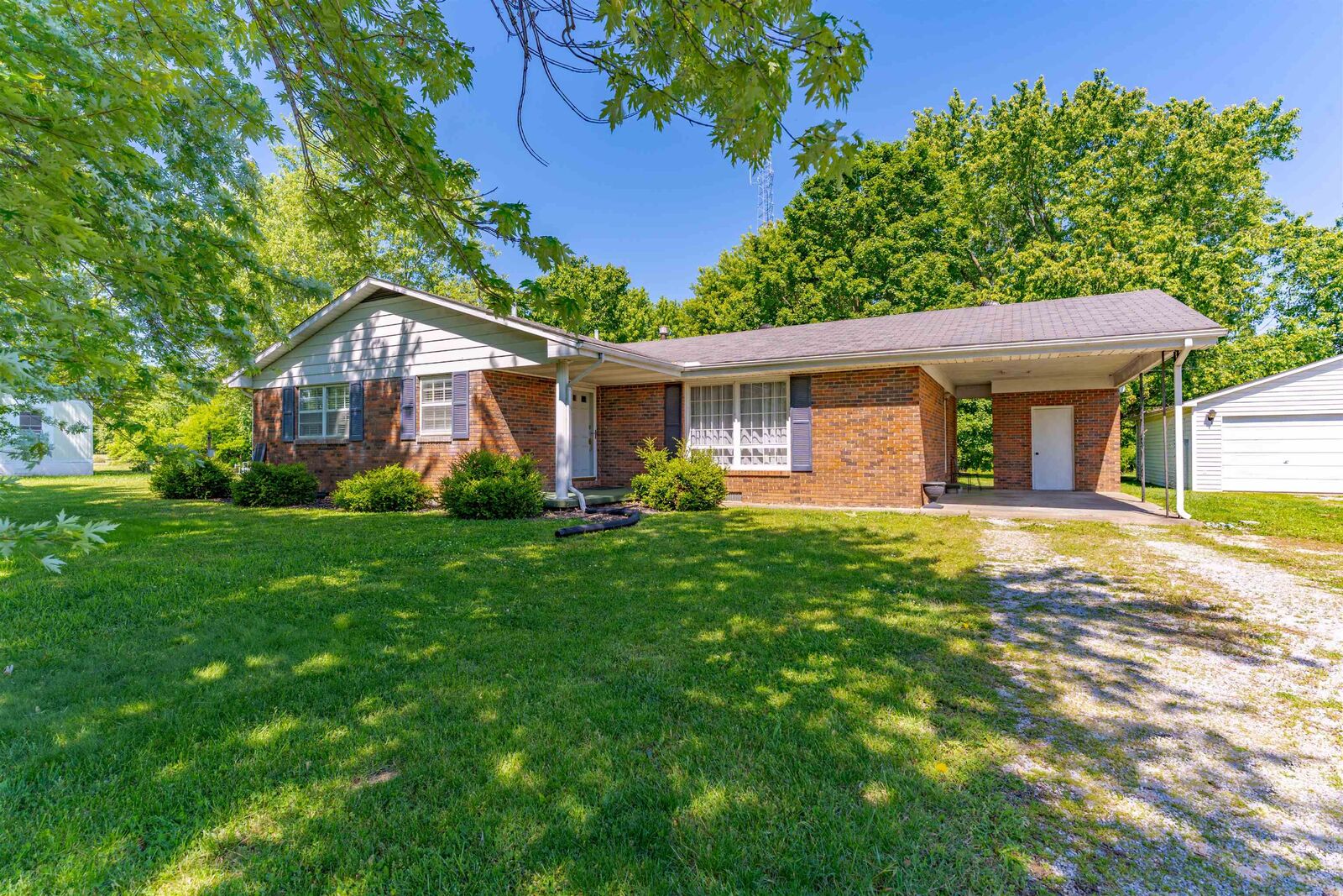 Property Photo:  732 US Highway 41 A S  KY 42409 