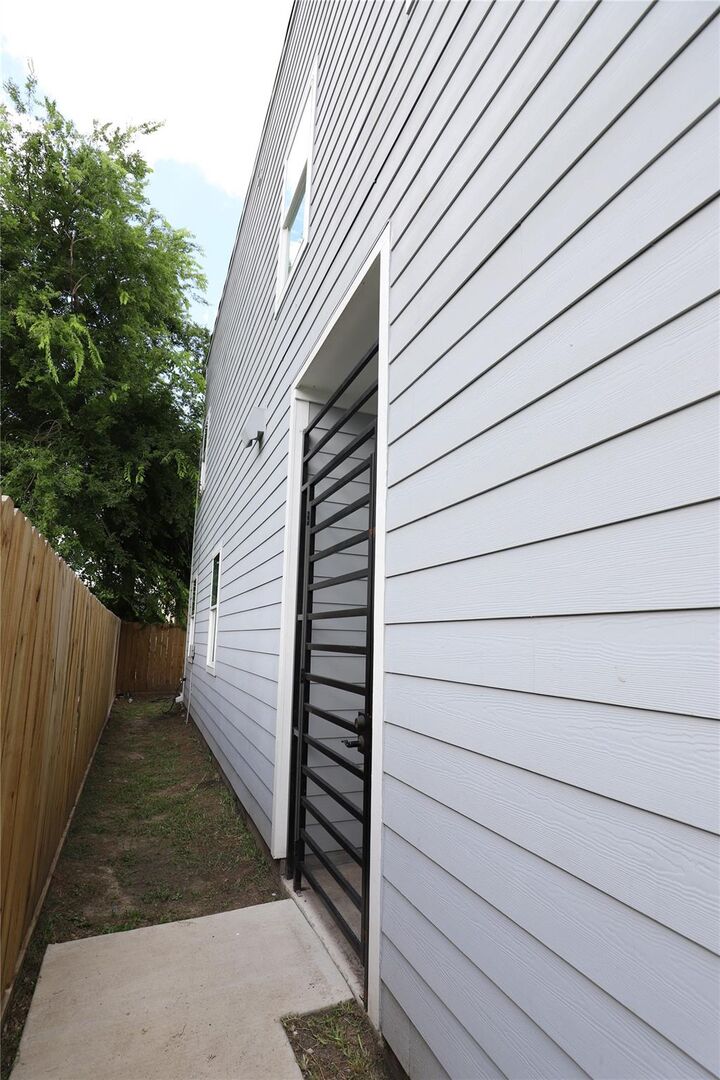 Property Photo:  4422 Phlox Street  TX 77051 