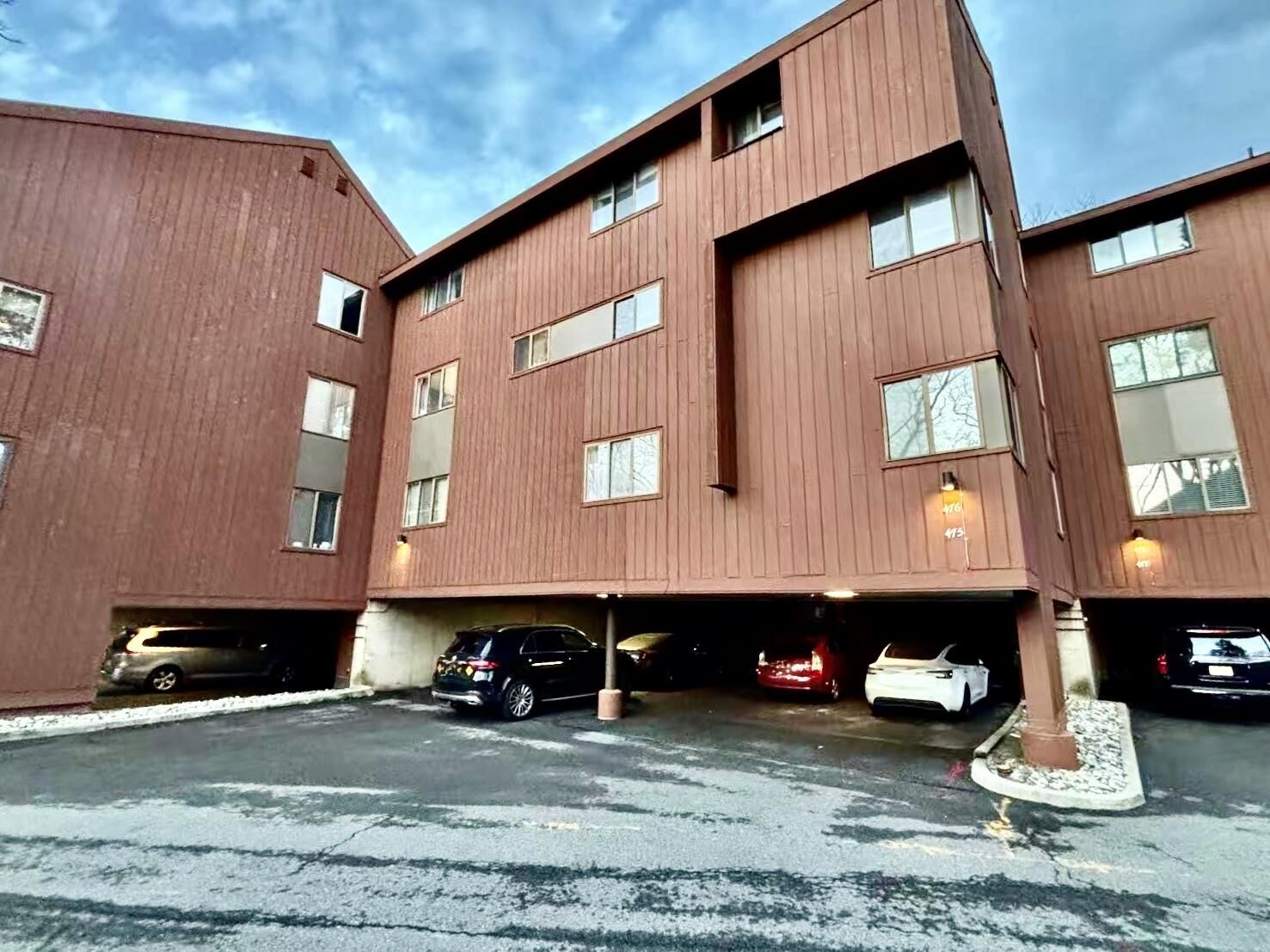 Property Photo:  475 Teal Plaza  NJ 07094 