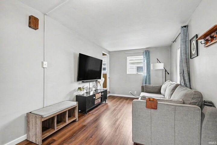 Property Photo:  115 E 11th Street  IN 46544 
