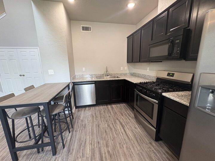 Property Photo:  118 E Berkley  TX 75604 