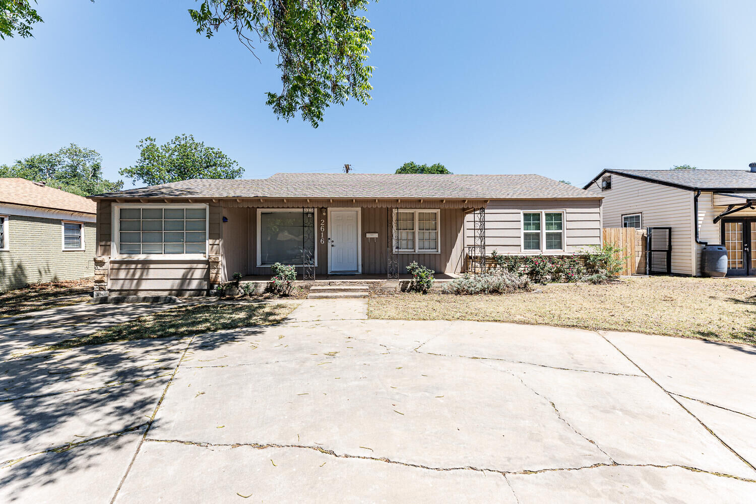 Property Photo:  2616 28th Street  TX 79410 