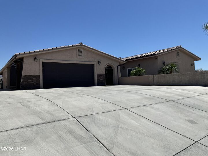 Property Photo:  857 Manor Dr  AZ 86403 