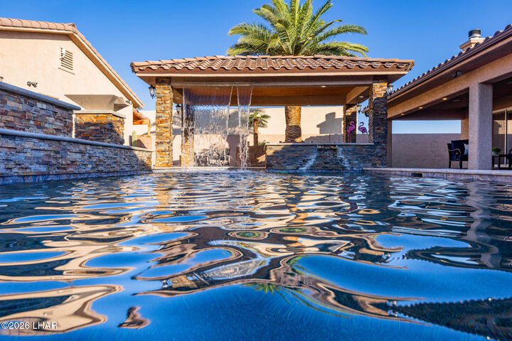 Property Photo: 857 Manor Dr AZ 86403
