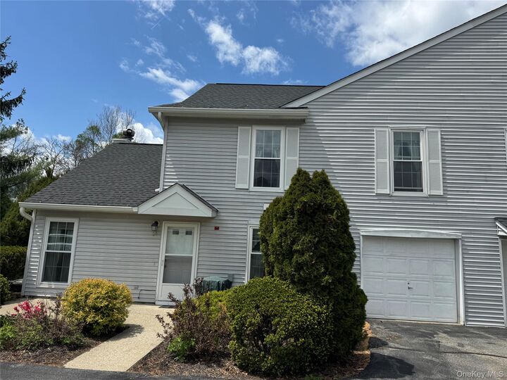 Property Photo:  24 Olde Wagon Road  NY 10990 