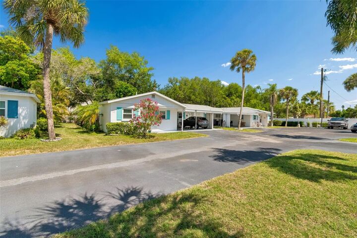 Property Photo:  6072 Arlene Way  FL 34207 