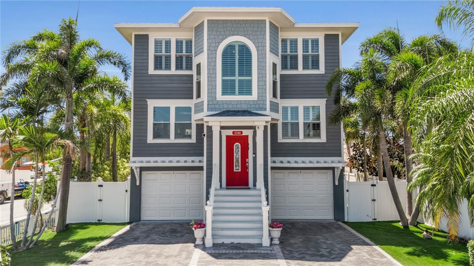 Property Photo: 2300 Avenue B FL 34217