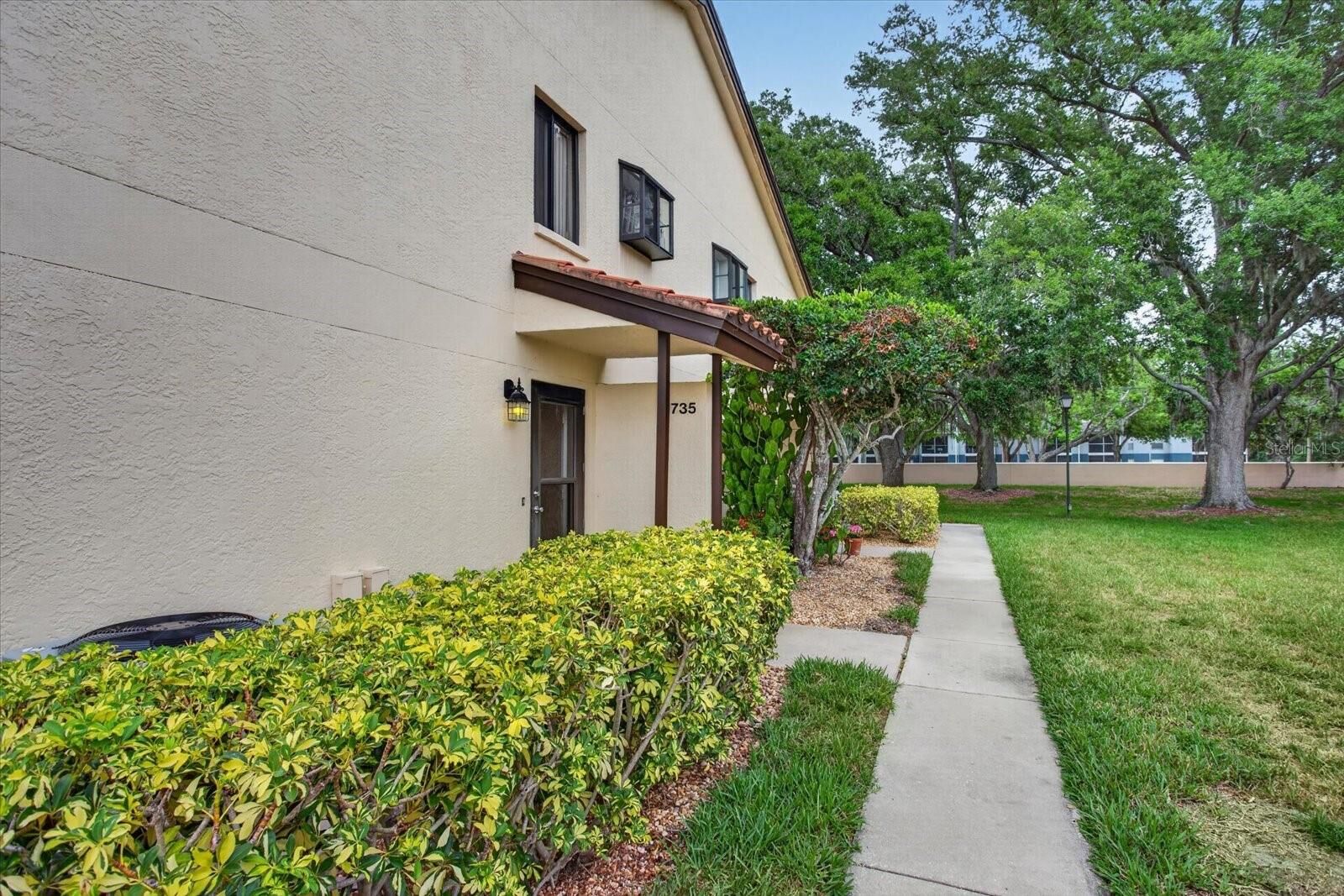 Property Photo:  5735 Gardens Drive 5735  FL 34243 