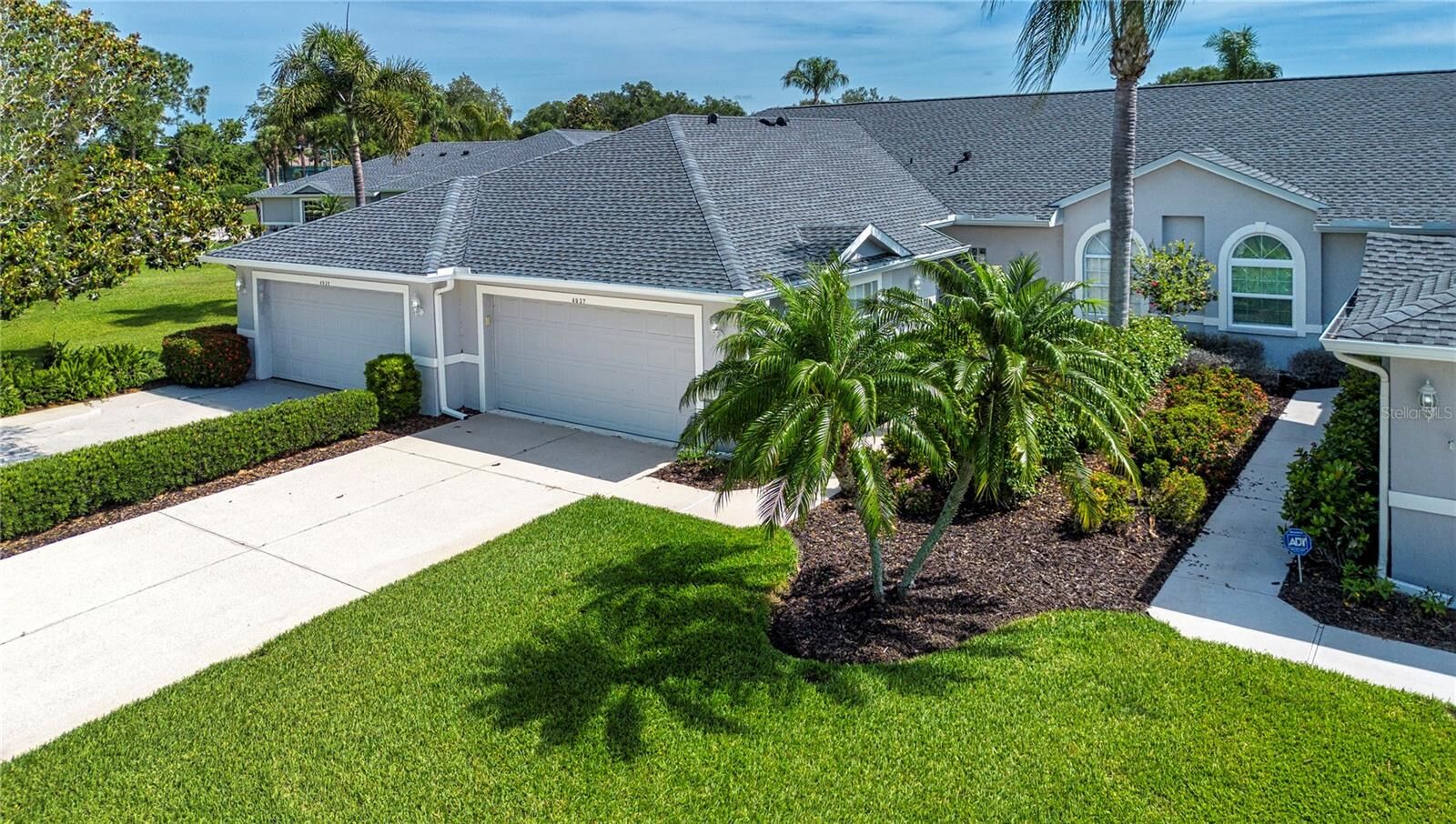 Property Photo:  4937 Chase Oaks Drive  FL 34241 