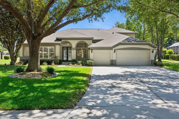 Property Photo:  2347 Warren Woods Drive  FL 32835 