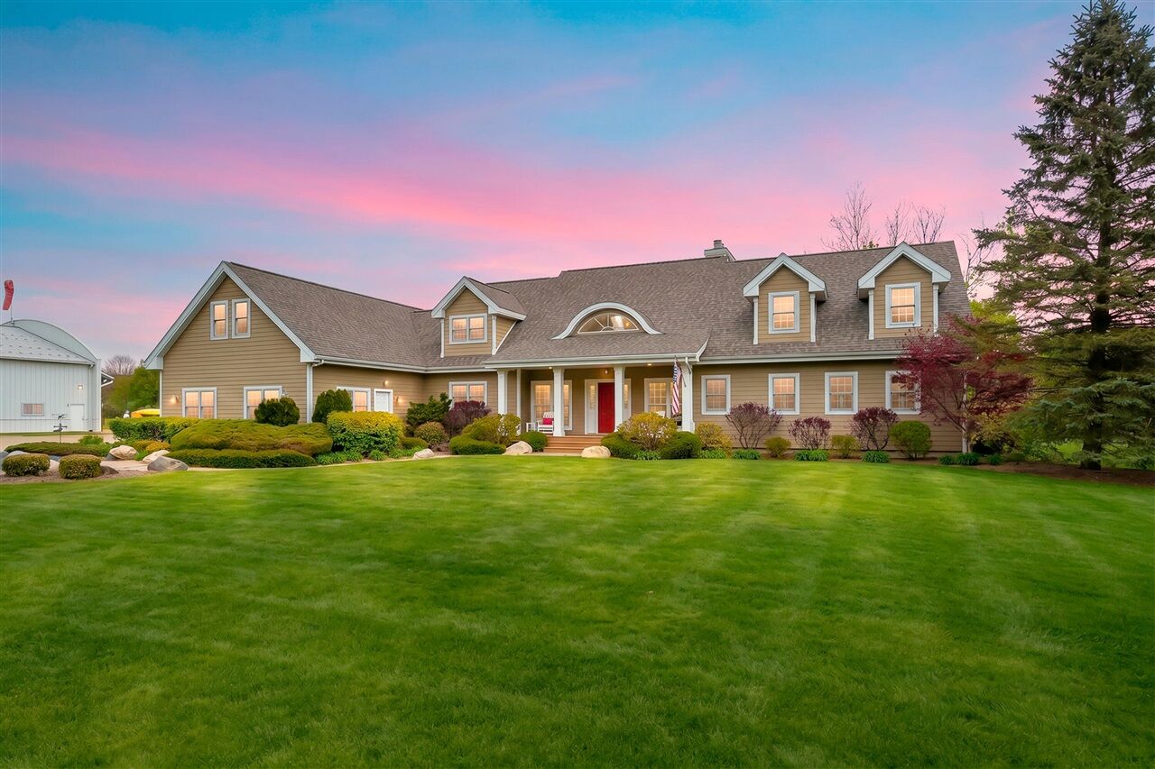 Property Photo:  449 S Skyview Drive  MI 49009-6966 