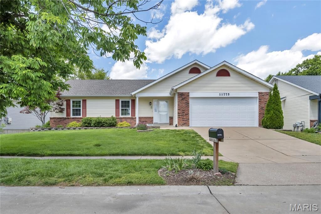 Property Photo: 11775 Clarksdale Drive MO 63043