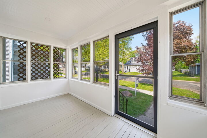 Property Photo:  428 Bates Street  MI 49202 