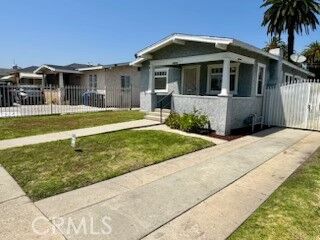Property Photo:  323 W 82nd Street  CA 90003 